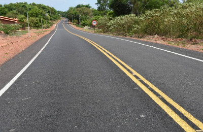 DER-PI recupera a rodovia PI-221 entre Altos e Beneditinos a pedido de deputada